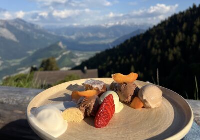 Hausgemachtes Glace im Berggasthaus Gonzen